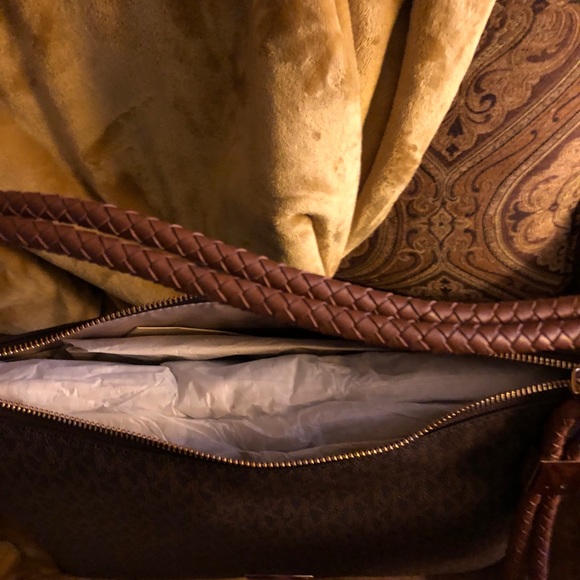 Michael Kors Lexington Large Hobo - Picture 3 of 3